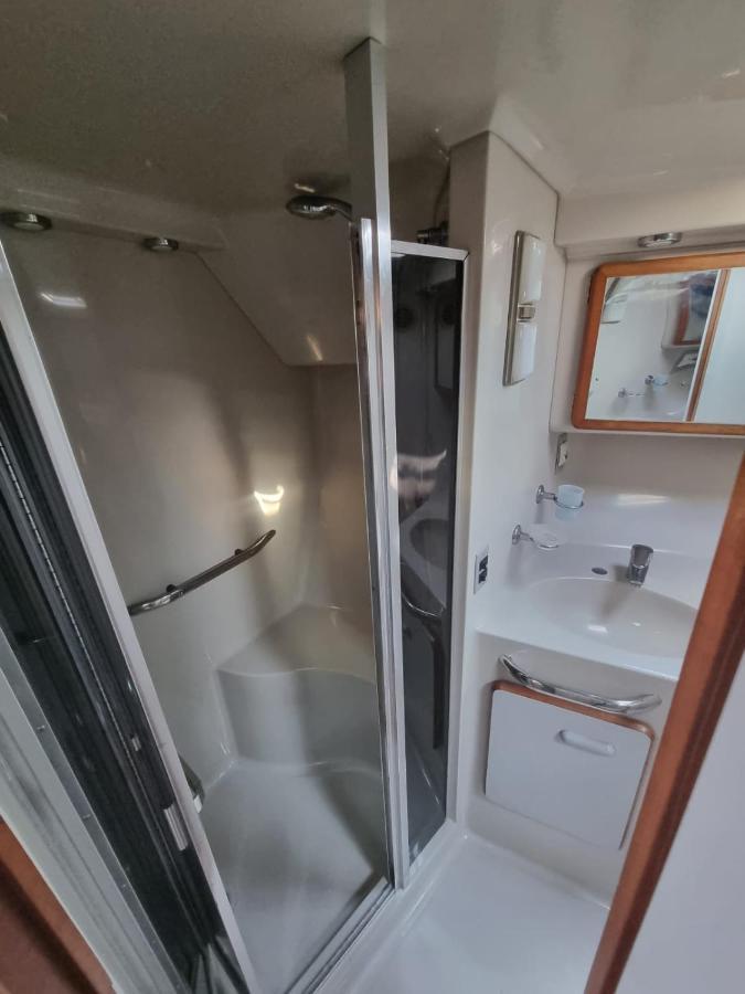 Yate En Gijon , Experiencia Unica B Hotel Ngoại thất bức ảnh